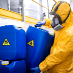 Entenda como a reciclagem química está transformando resíduos plásticos em novos recursos, mudando o rumo da sustentabilidade.