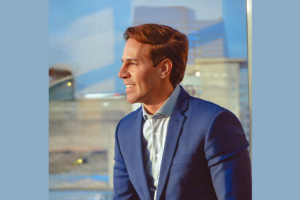 Ian dos Anjos Cunha mostra como a liderança que não controla, desenvolve, formando times que evoluem junto com você.